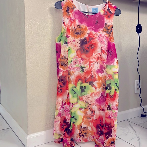 CeCe Dresses & Skirts - Cece size 10. Floral dress.